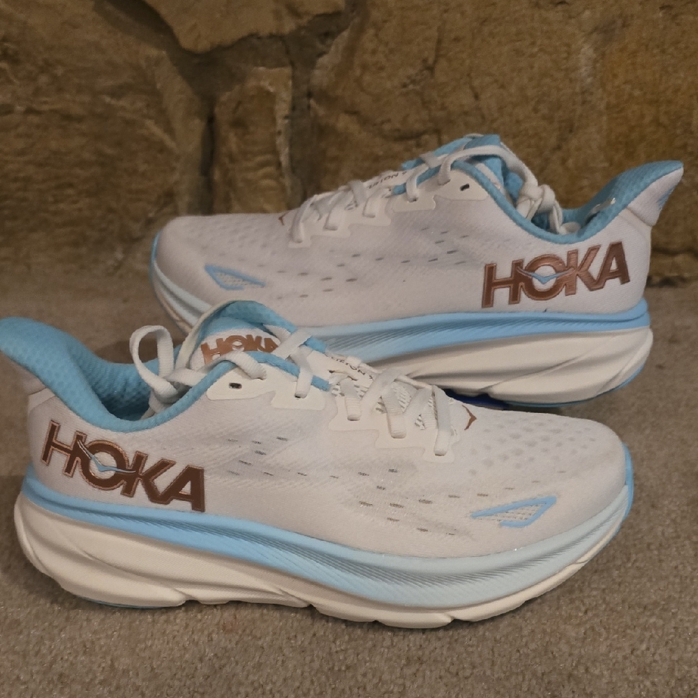 HOKA Clifton 9